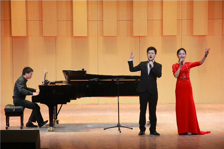 2016051610352073.jpg 中国音乐学院应邀来浦京集团官网交流演出