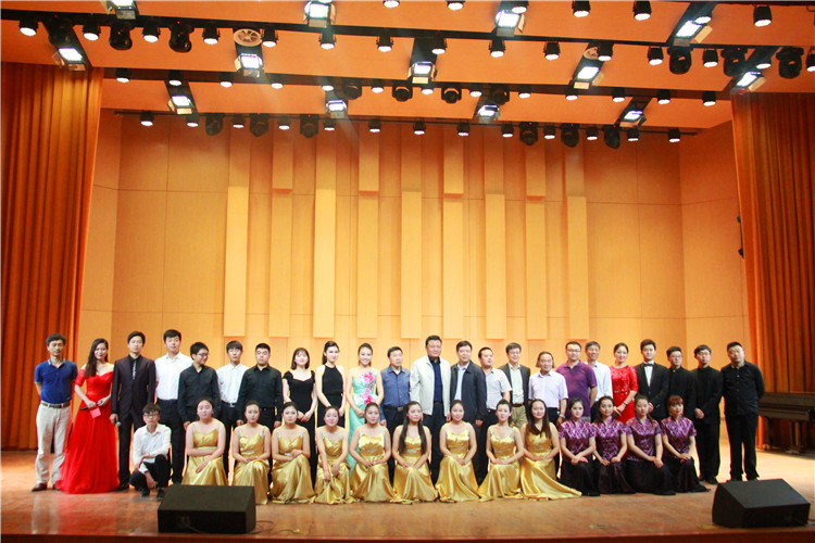 2016051610352049.jpg 中国音乐学院应邀来浦京集团官网交流演出