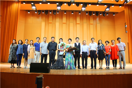 2016061208542812.jpg 浦京集团官网青年教师冯志东个人独唱音乐会亮相音乐厅