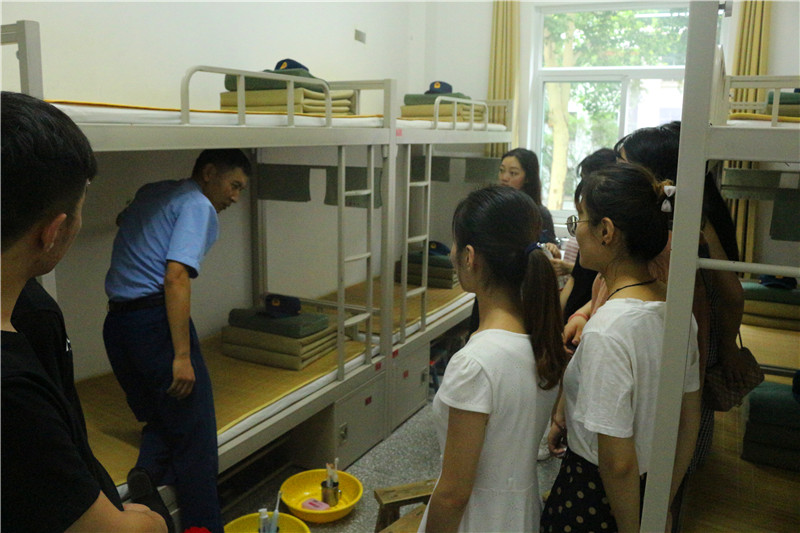 2018070215390272.jpg 【暑期社会实践专题】浦京集团官网大学生暑期“三下乡”社会实践服务团到部队参观见学