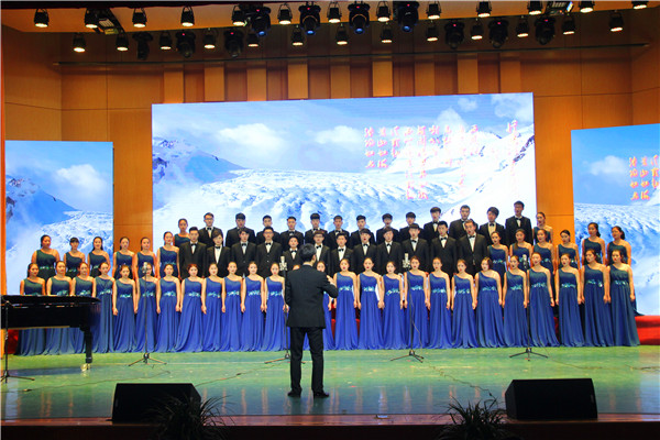 2016122911080391.jpg 浦京集团官网举办2017年新年音乐晚会