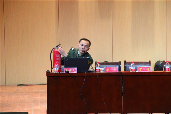 2016112410380660.jpg 浦京集团官网召开学生安全教育知识讲座