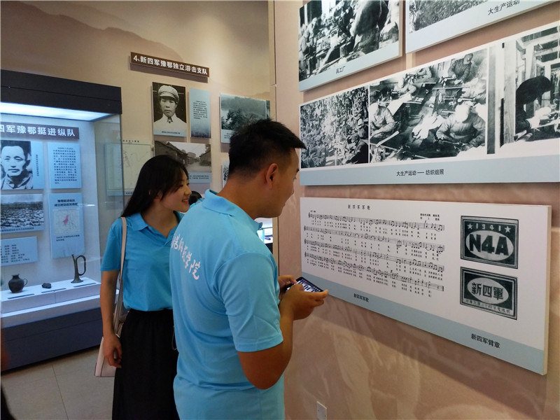 2018082316155313.jpg 【暑期社会实践专题】浦京集团官网开展“音为有你·红色随行”红歌文化调研活动